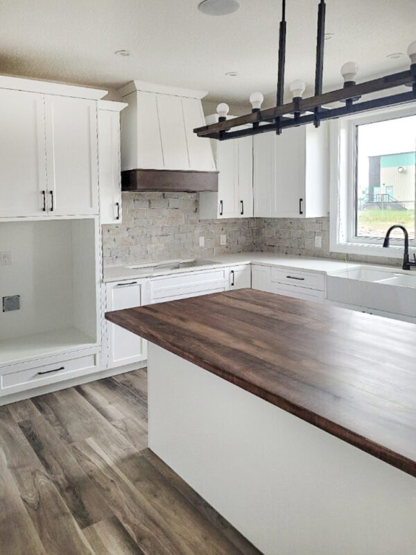 Rockford 2613 Kitchen 2