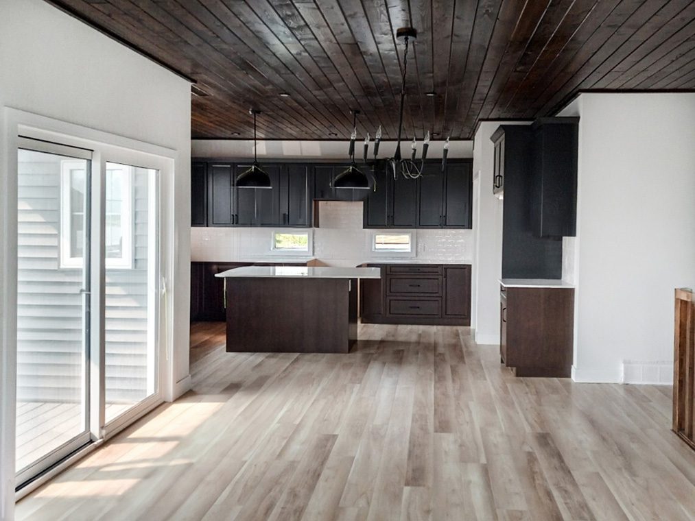 Rockford 2611 Kitchen and Dining Room