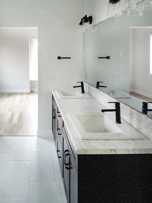 Rockford 2611 Primary Bathroom 2