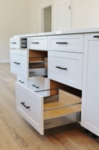 Shaunavon II 2441 - drawers make handy, flexible storage in the island